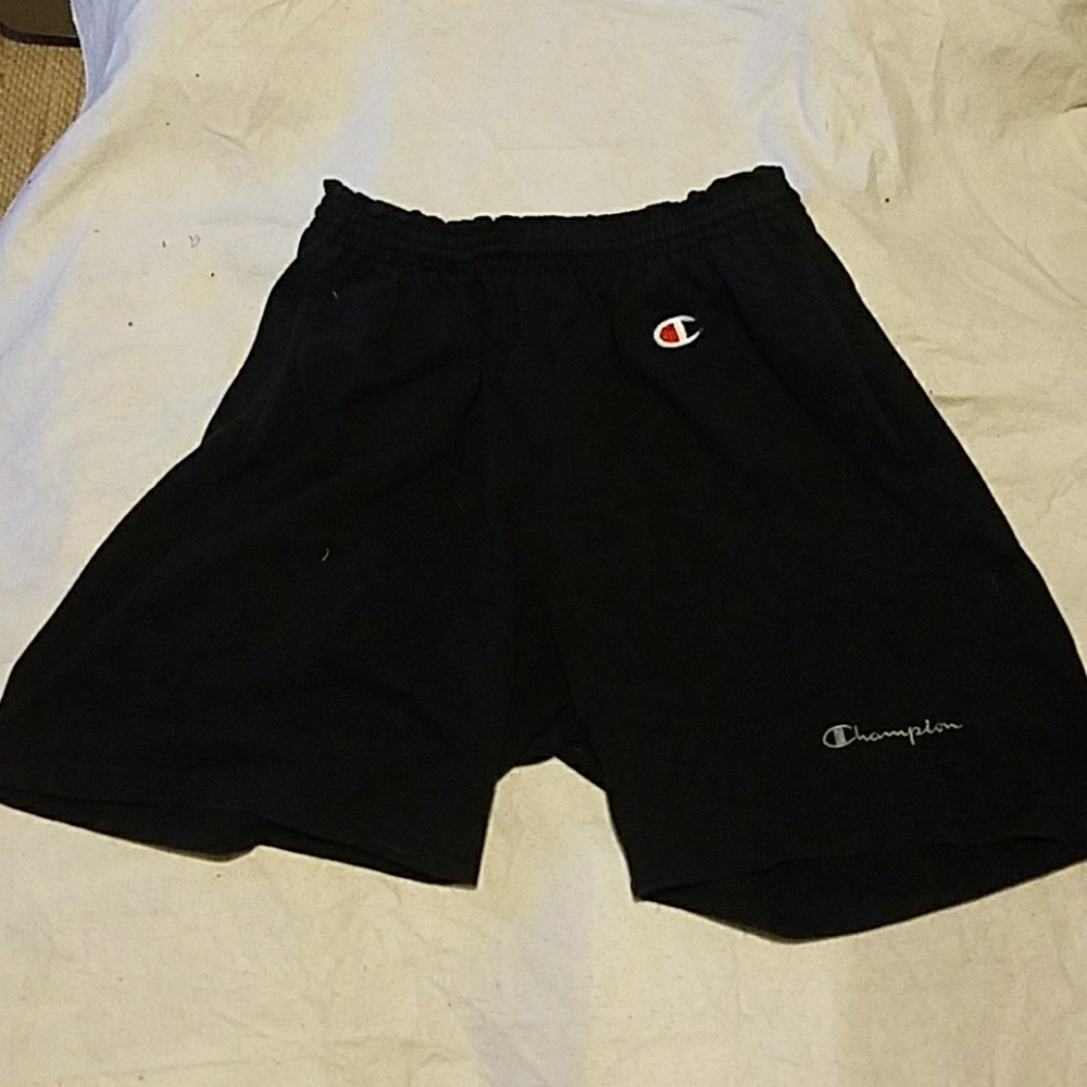 Men's Large, BLACK Champion shorts (C1)